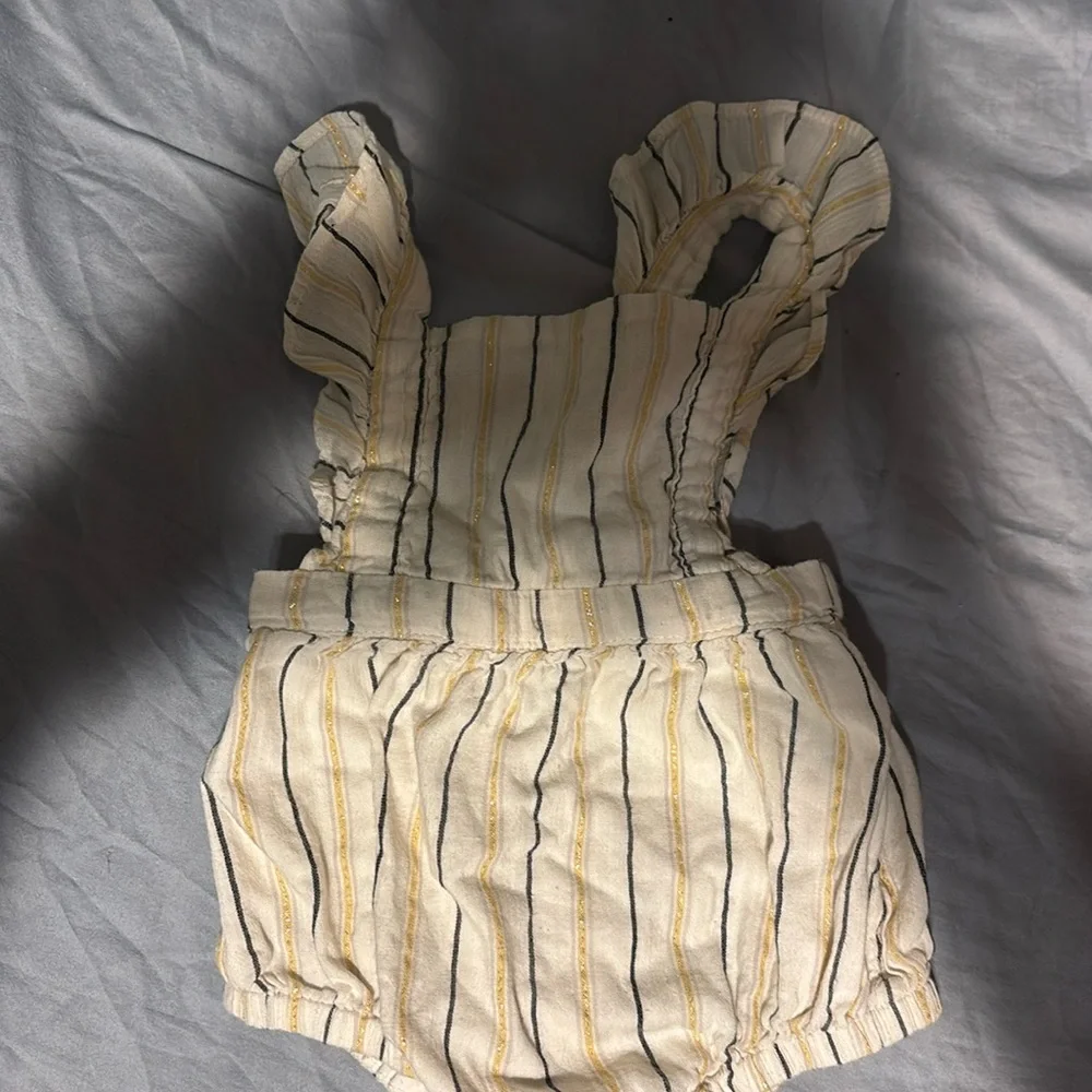 Romper - Picture 1 of 3
